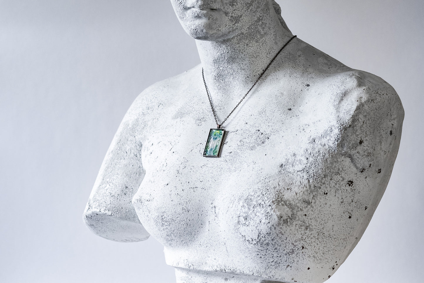 The Iris Cabochon Necklace