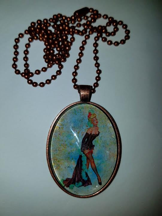 Fille Burlesque Cabochon Necklace