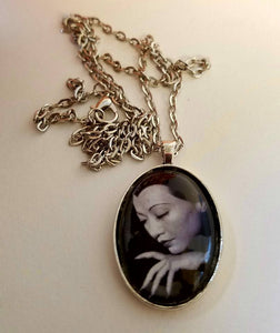 Anna May Wong - Nails Cabochon Necklace