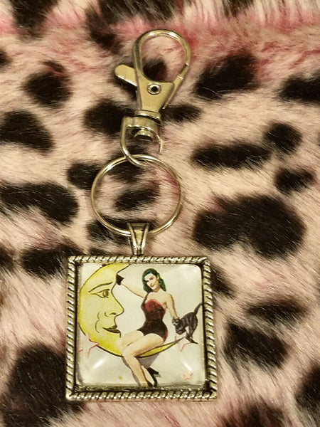1" Vintage Halloween Pin Up Cabochon Key Chain