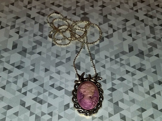 Fille Paisible Cameo Necklace