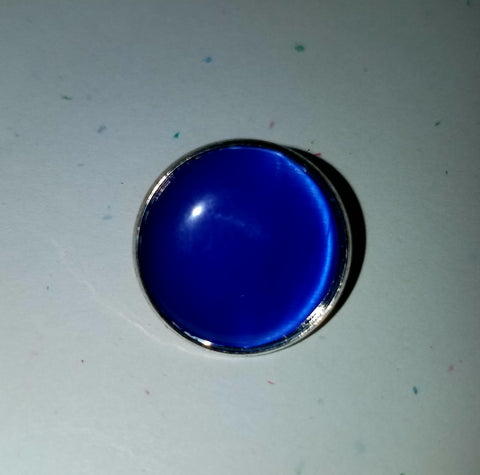 Blue Cat's Eye Lapel Pin