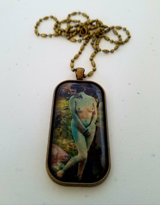 Lasciva Puella 3 Cabochon Necklace