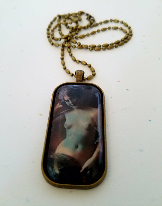 Lasciva Puella 7 Cabochon Necklace
