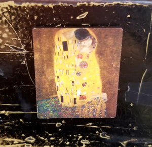 The Kiss Magnet