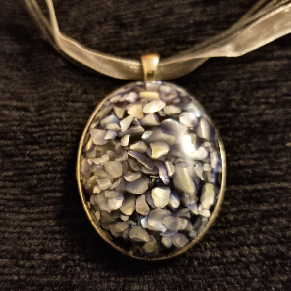 Retro Shell Inlay Necklace