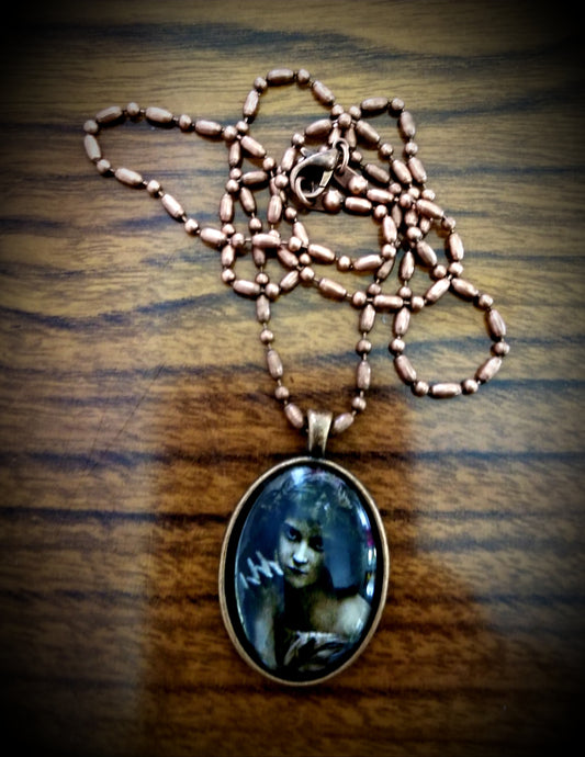 Nocturnes Cabochon Necklace