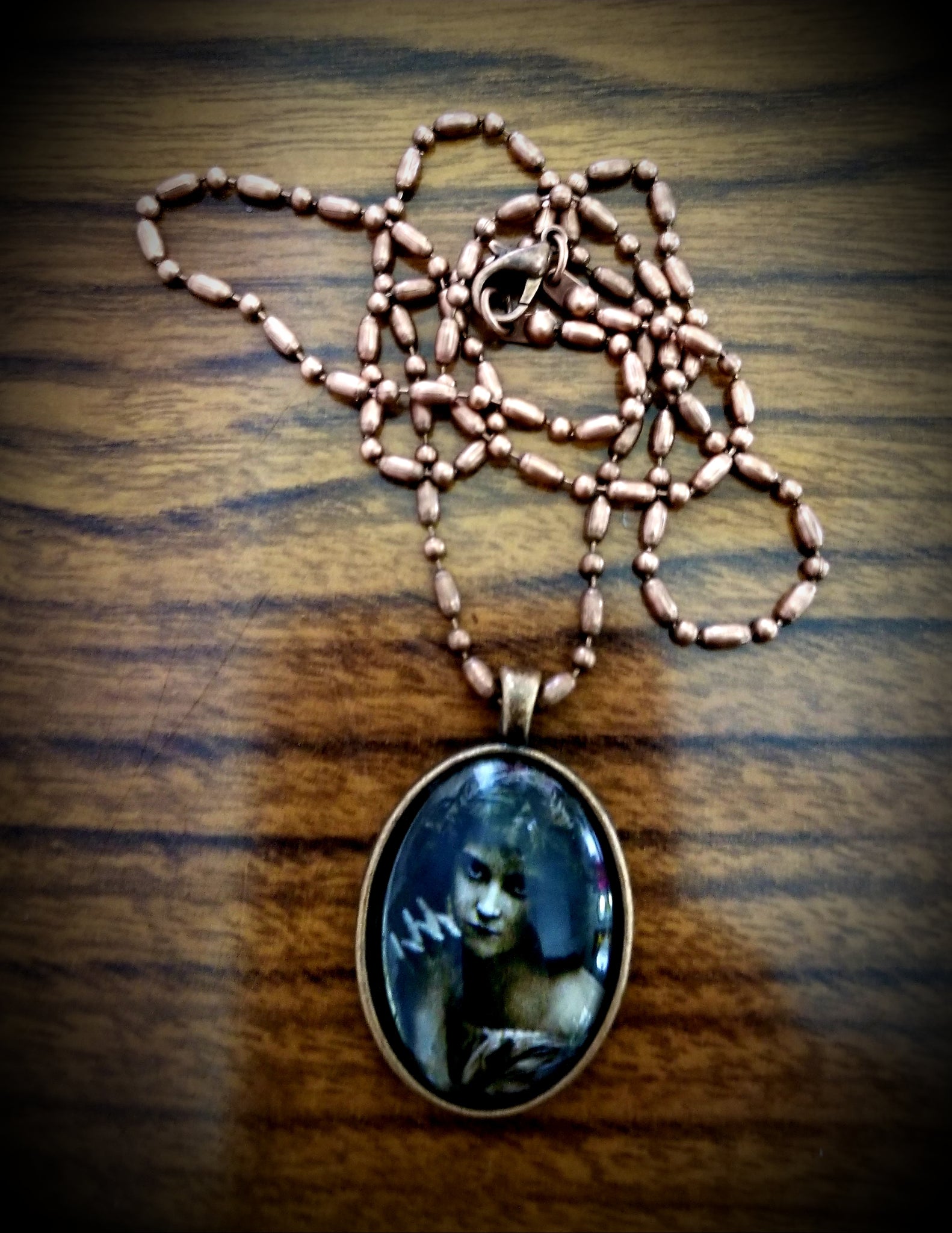 Nocturnes Cabochon Necklace