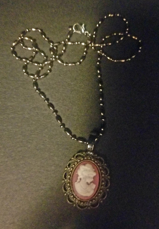 Mauve Lass Cameo Necklace