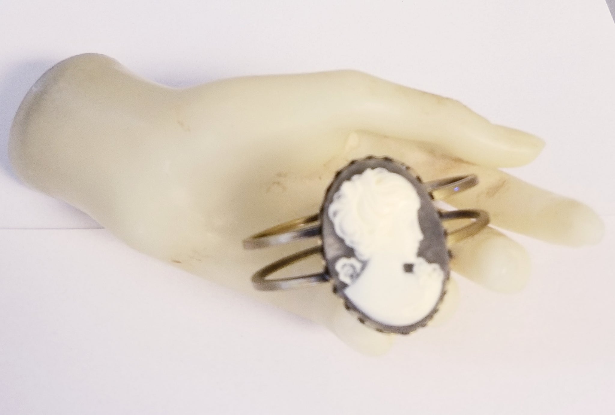 Le Creme Cameo Bracelet