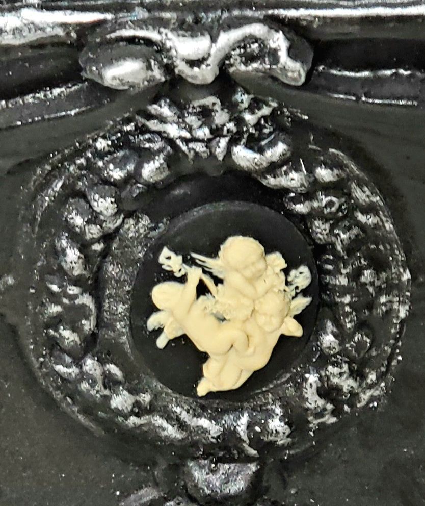 Grand Gothique Candle holder