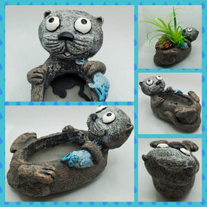 Oki Otter Planter by Blob House™