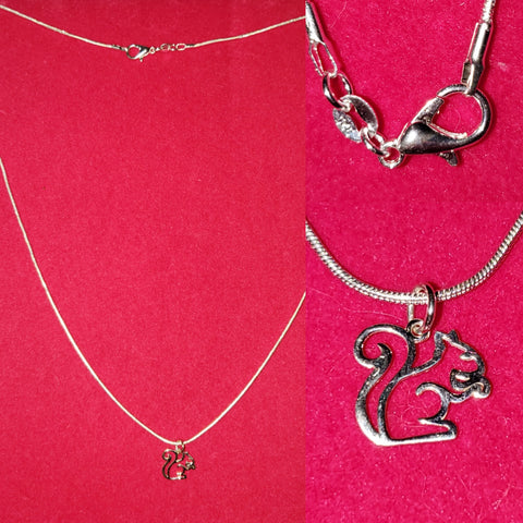 Risu Necklace