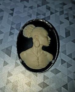 Lady of Colour Cameo Brooch