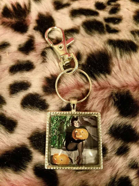 1" Vintage Halloween Pin Up Cabochon Key Chain