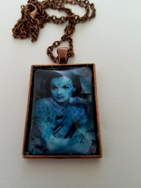 Vivien Leigh - 1937 Cabochon Necklace