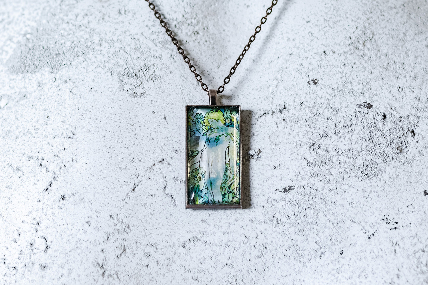 The Iris Cabochon Necklace