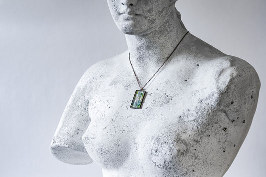 The Lily Cabochon Necklace
