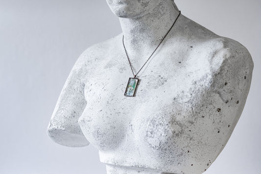 Night's Rest Cabochon Necklace