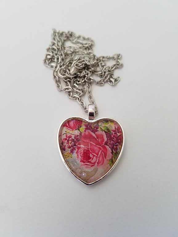 Rose Cabochon Necklace