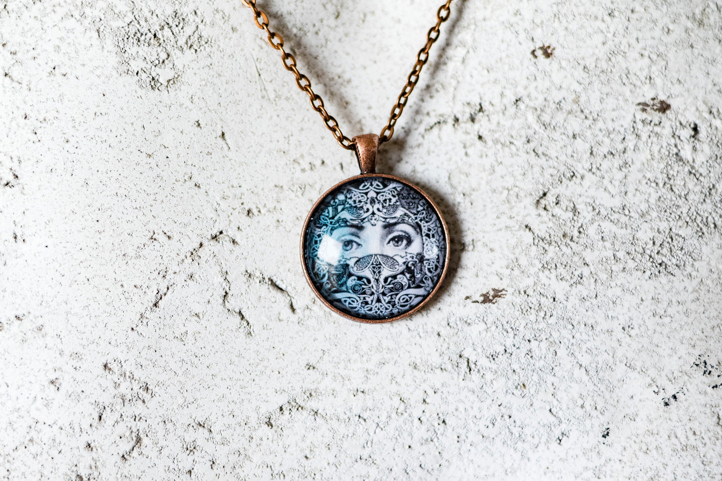 Celtic Eyes Cabochon Necklace