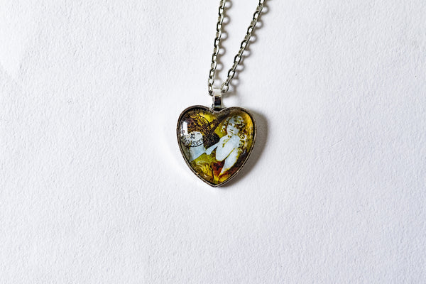 The Shy Lady Cabochon Necklace